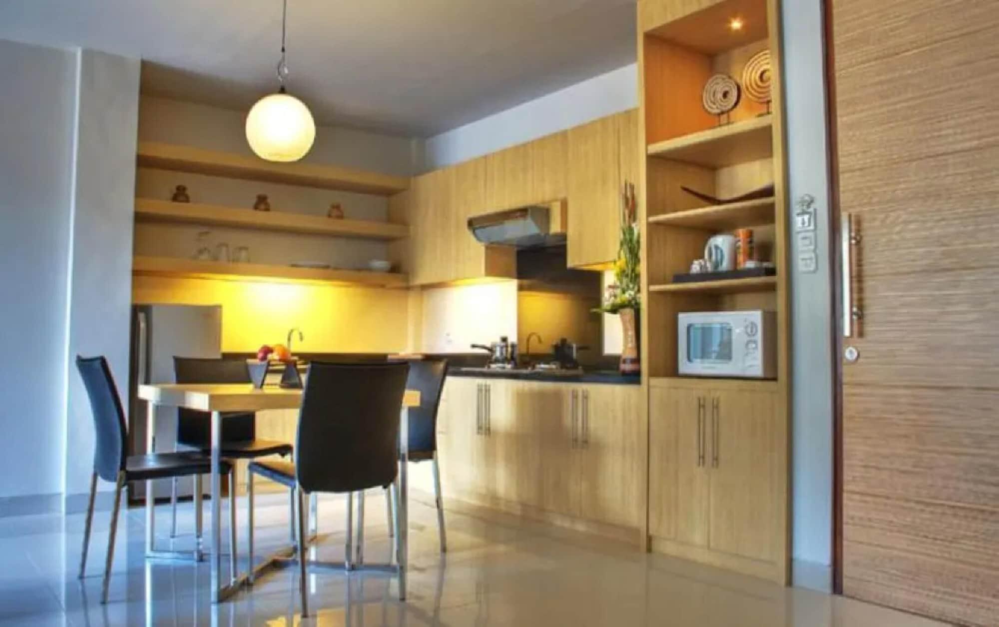 Kokonut Suites Seminyak Dalung  Экстерьер фото