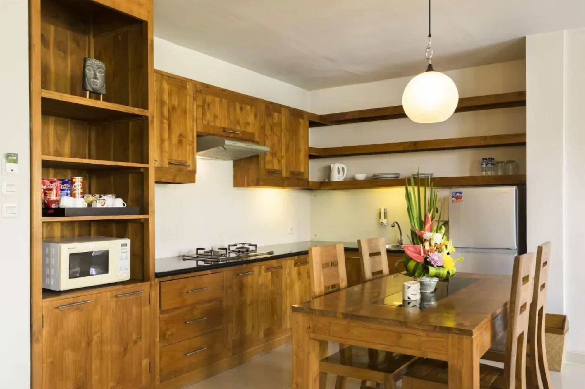 Kokonut Suites Seminyak Dalung  Экстерьер фото