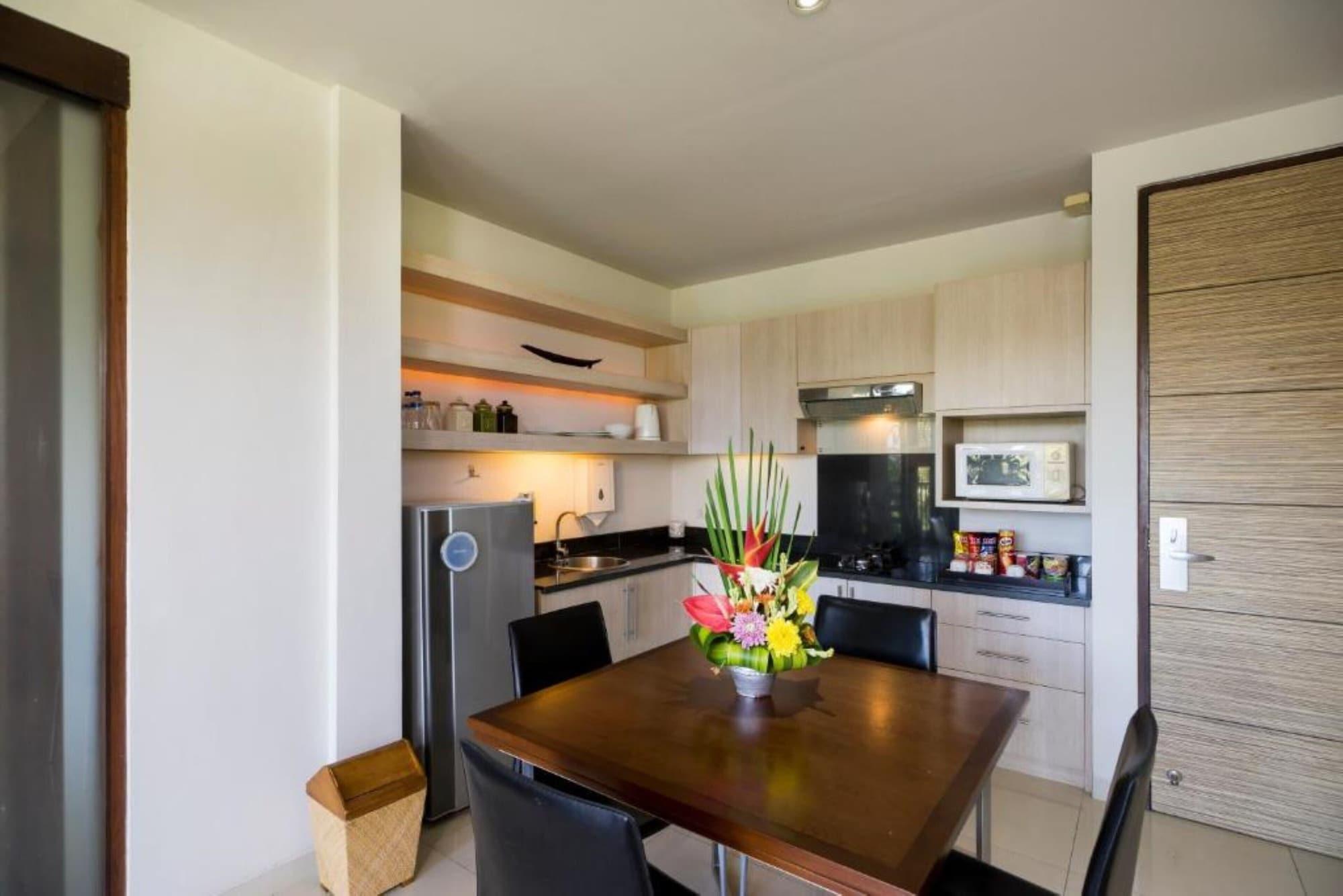 Kokonut Suites Seminyak Dalung  Экстерьер фото