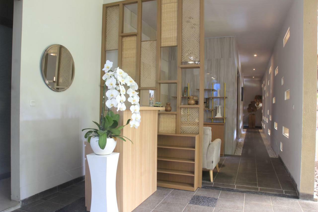 Kokonut Suites Seminyak Dalung  Экстерьер фото